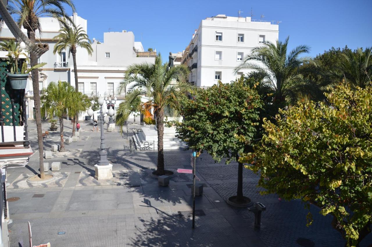 Hotel Cuatro Naciones Cádiz Exterior foto